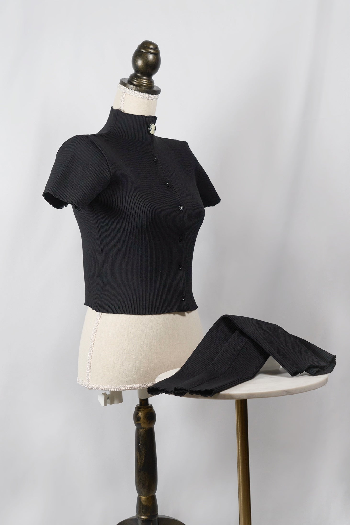 Arm cover knit
