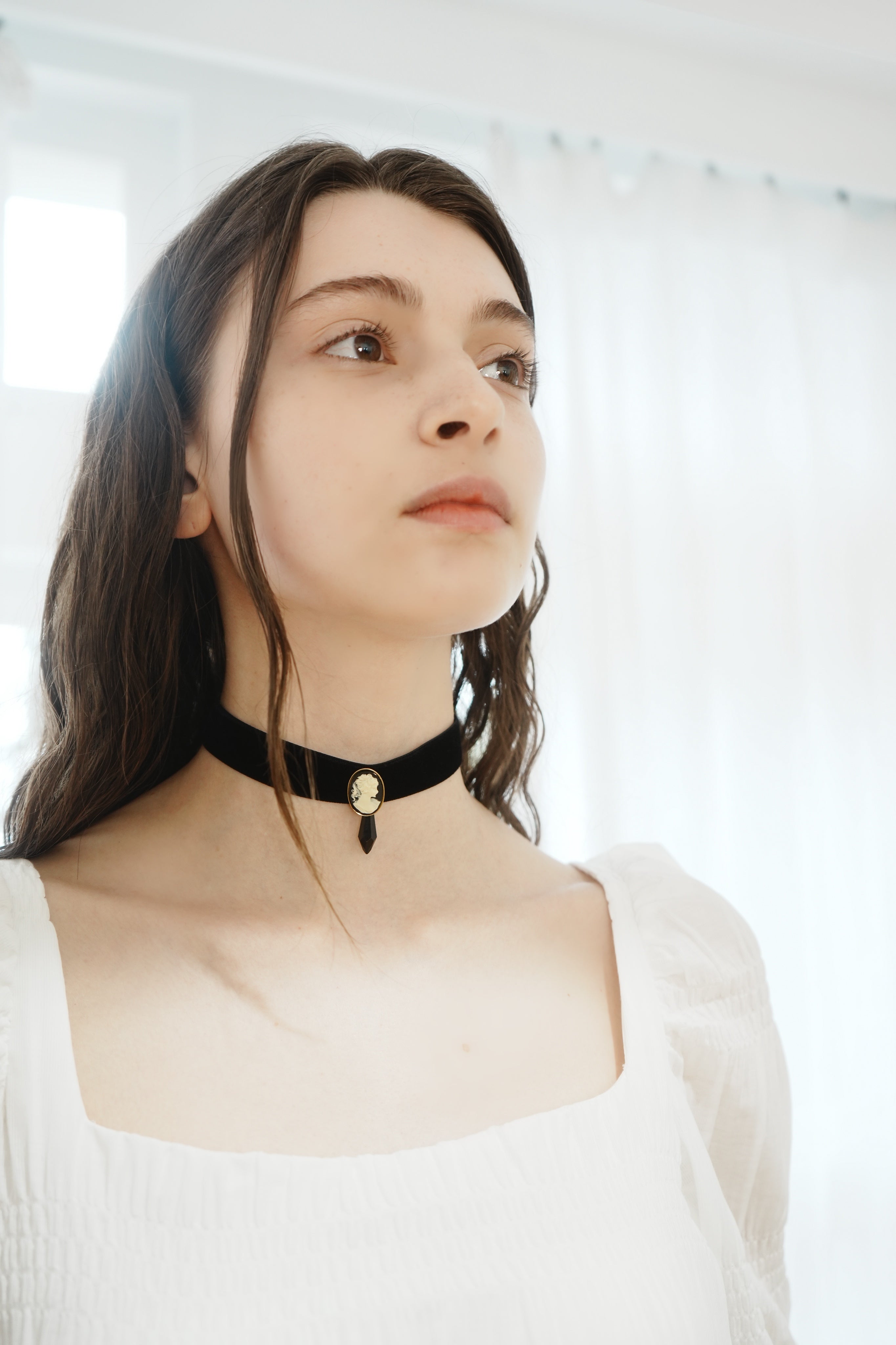 Cameo Choker