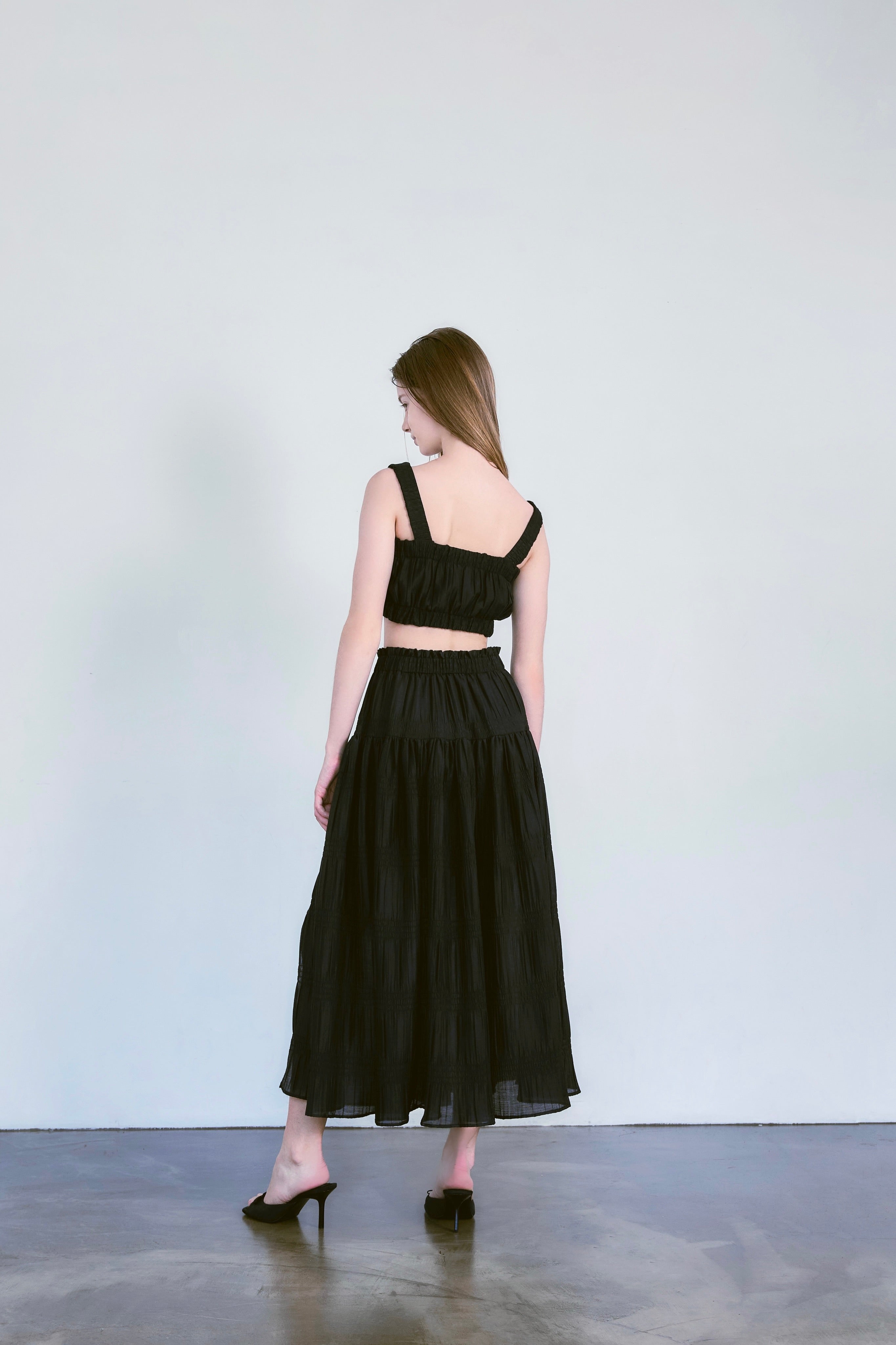 Micro pleats flare skirt w/slit